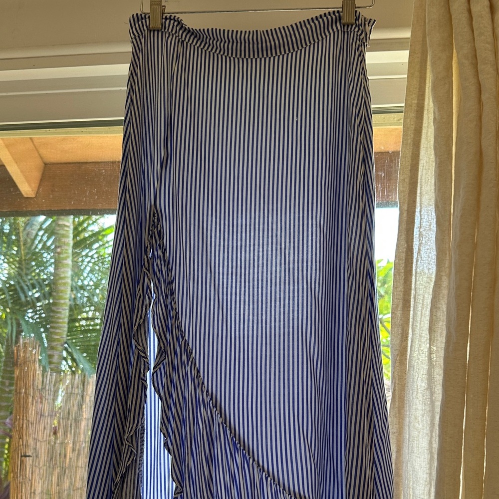 Chic Asymmetrical Blue Striped Skirt